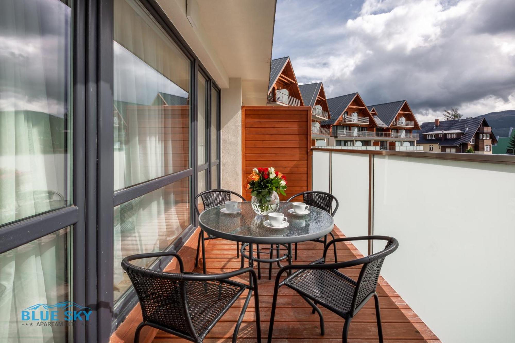 Apartamenty Bluesky - Karkonoska 13, Z Widokiem Na Gory, Blisko Szlakow I Wyciagow, W Zielonej Okolicy Karpacz Rom bilde